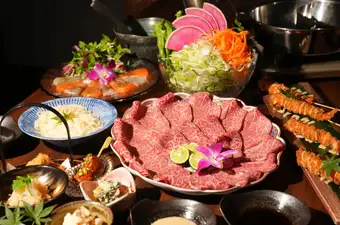 【限时优惠：日本黑毛和牛里脊涮涮锅套餐 ¥6,000 → ¥5,000（共7道菜）】