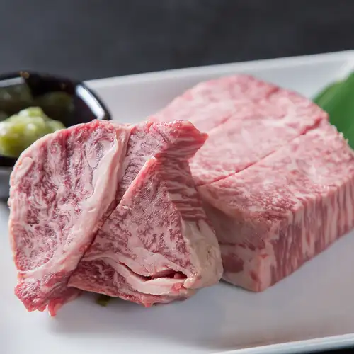 衝撃価格で提供される希少部位ひれ肉の名物ひれ事件