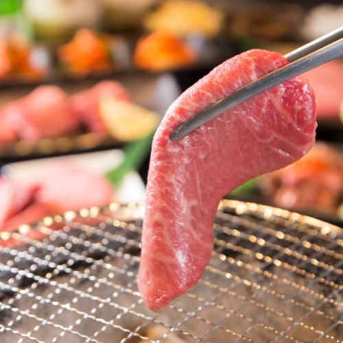 炭火で引き出す肉本来の旨みと香ばしさへのこだわり