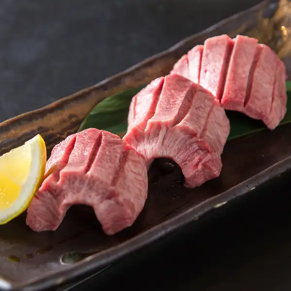 たんもと使用の極上食感が楽しめる厚切り特上塩タン