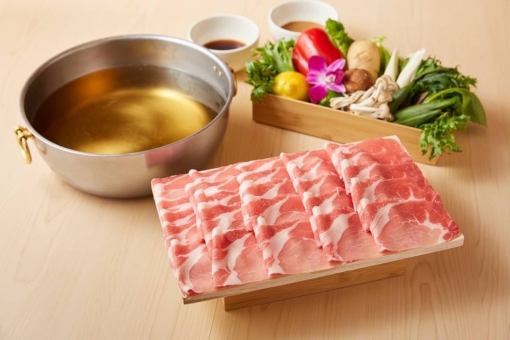 [Night shabu & night suki] 60 minutes, 2,000 yen for adults, all-you-can-eat 3 types of meat (pork belly, pork loin, Daisen chicken)!