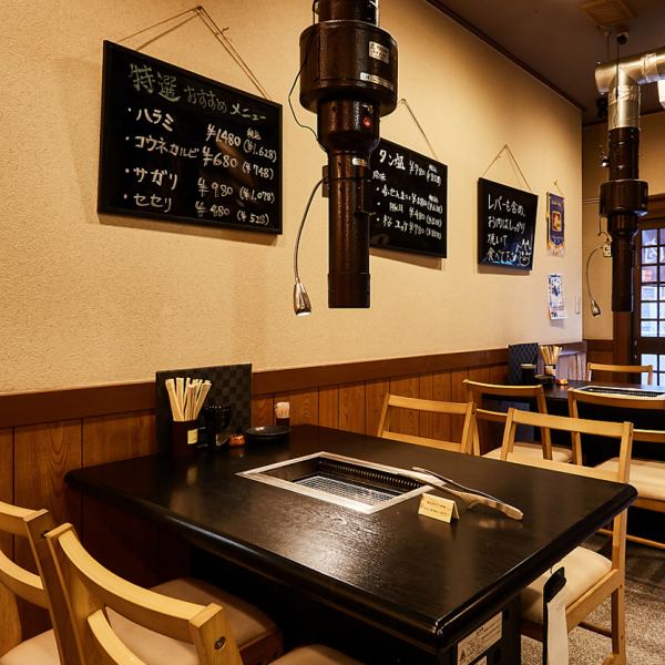 テーブル席もご用意★