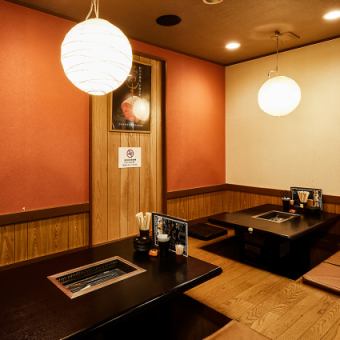ゆったりとした掘りごたつは少人数はもちろん大人数の飲み会や宴会にご利用できます！お気軽にご相談ください。