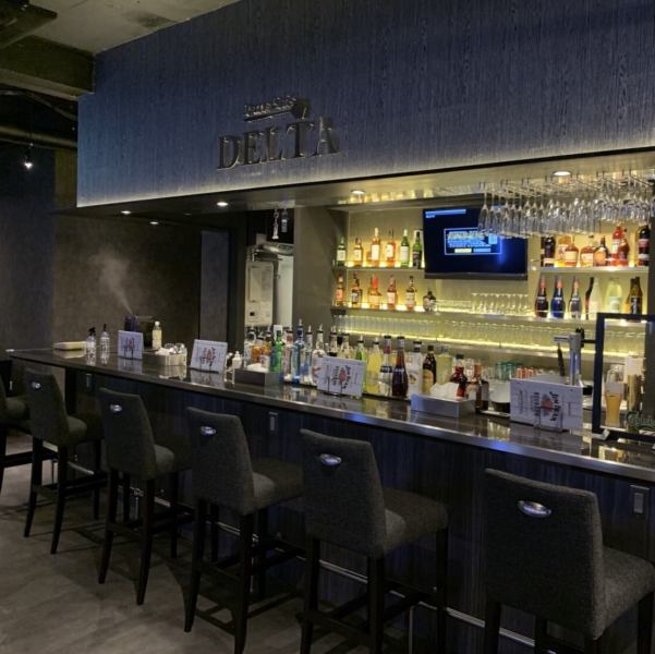[Singles and dates are welcome ◎ Counter seats] Counter seats are recommended for those who want to enjoy alcohol slowly.You can enjoy talking with the staff.There are also table seats, so it's perfect for a date or after-party with friends! All-you-can-drink at Delta Umeda is 2,500 yen for 2 hours with more than 50 types of all-you-can-drink! Please use it!