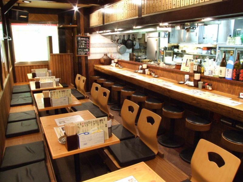 会社帰りや歓送迎会など、鳥屋自慢の料理を食べながらゆっくりとお過ごし下さい。掘りごたつは最大26名までOK！