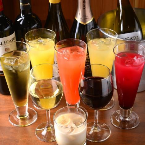 所有飲品請使用自助飲品吧，生啤酒、葡萄酒、雞尾酒、酸酒等飲品可隨時補充。