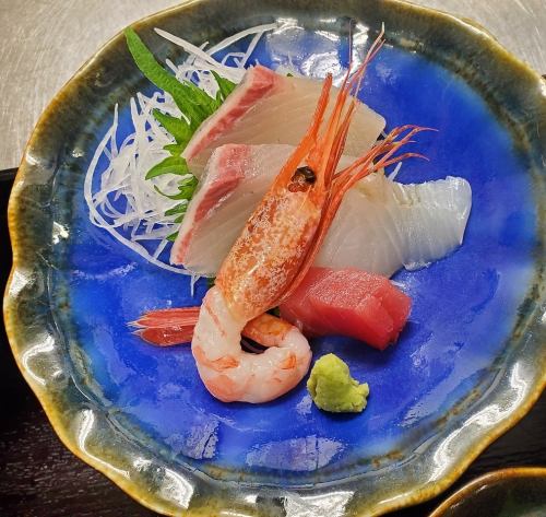 Chef's choice of sashimi (for one person)