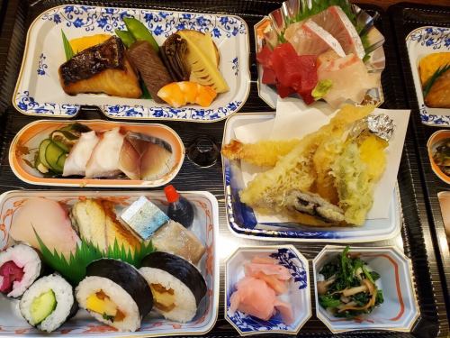 3,780 yen Catered lunches available for orders of 5 or more.Reservations required at least 3 days in advance