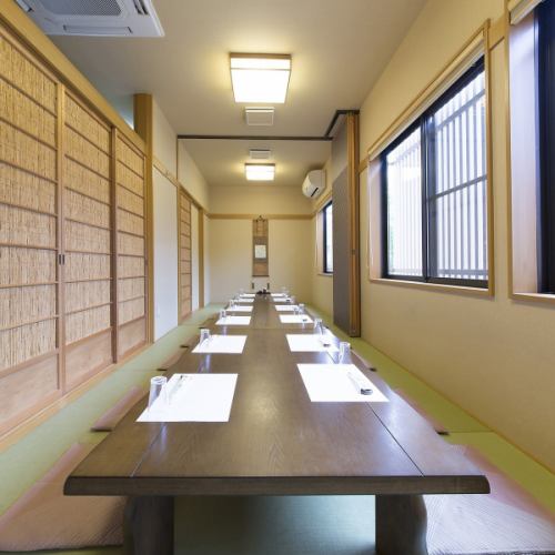 【柏原駅徒歩5分】お一人様から最大16名様の宴会までOK