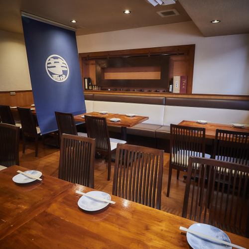 最大28席のテーブルがございます