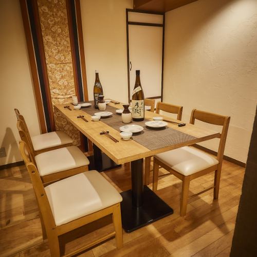 6名席の個室がございます