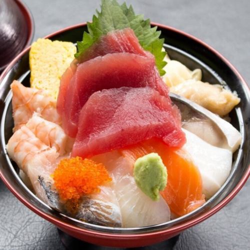海鲜盖饭 1300日元