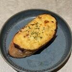 うにパン　1枚