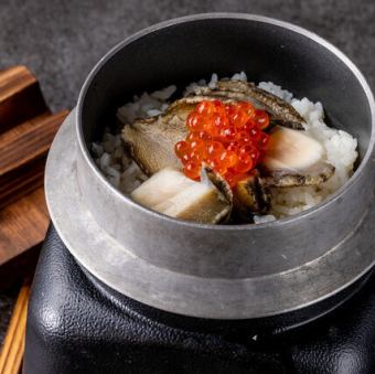 Salmon roe and abalone rice pot