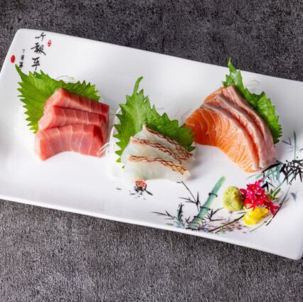 Assorted 3 types of sashimi