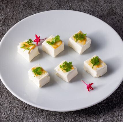 Cream cheese marinated in Saikyo miso