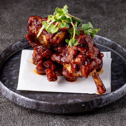 Spicy deep-fried chunks of bone-in thigh