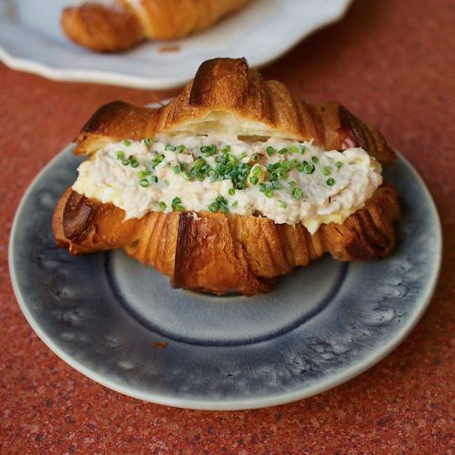 【MELLOWのアレンジクロワッサン】ツナマヨエッグサンド