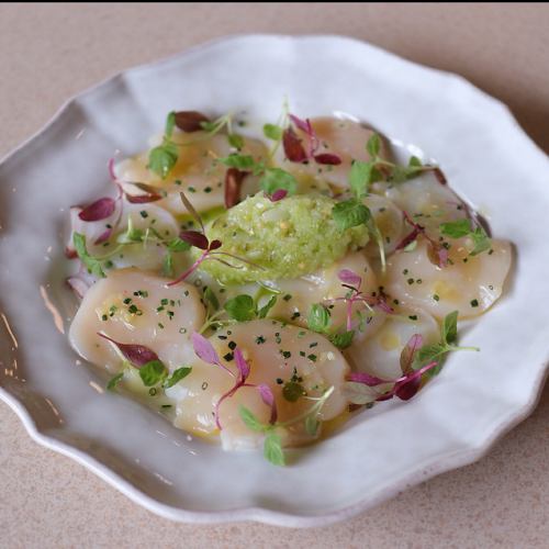 ホタテと水タコのカルパッチョ