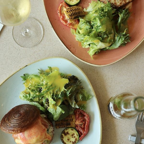 味も映えも両立◎選べるメインと華やかアミューズ&特製デザートのご褒美コースをご用意★