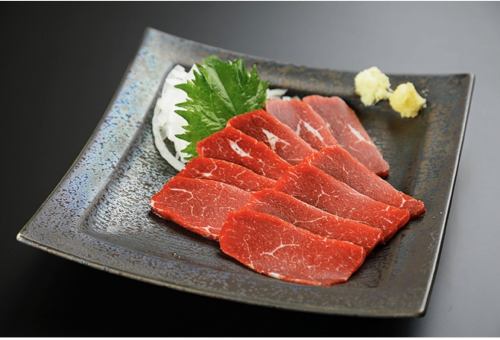 Horse sashimi directly delivered from Aizu, Fukushima Prefecture