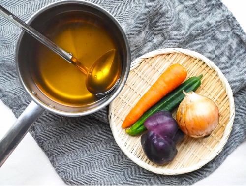 Vegetable broth soup (vegetable extract soup)