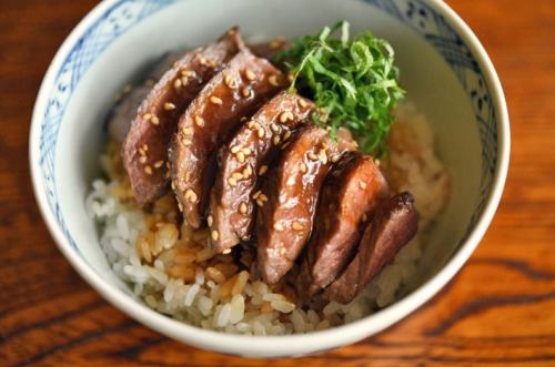 仙台牛イチボステーキ丼