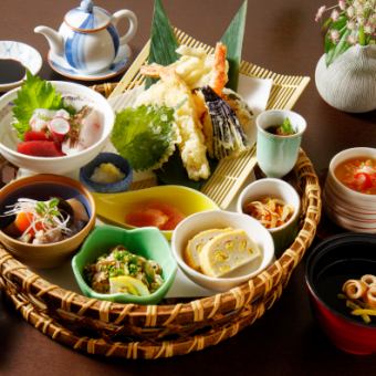 【平日ランチ限定】『華かご御膳』