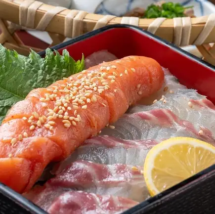 [Lunch] Weekdays (Mon-Fri) only! "Single Spicy Cod Roe and Sea Bream Rice Set Meal"