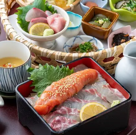[Lunch] "Flower Basket 'One Piece Mentaiko' Sea Bream Rice Set Meal"