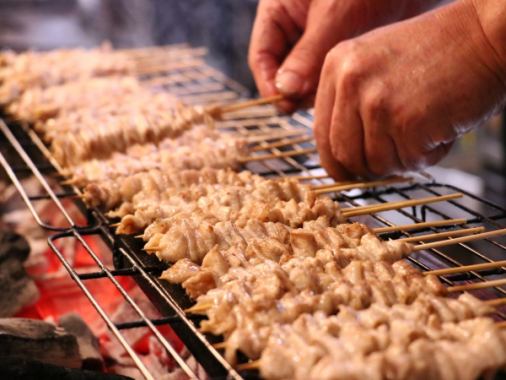 可以吃到饱和喝到饱！也可以单吃[Yakitori 7件套]继续被人们喜爱...每一个都经过炭火精心烤制！