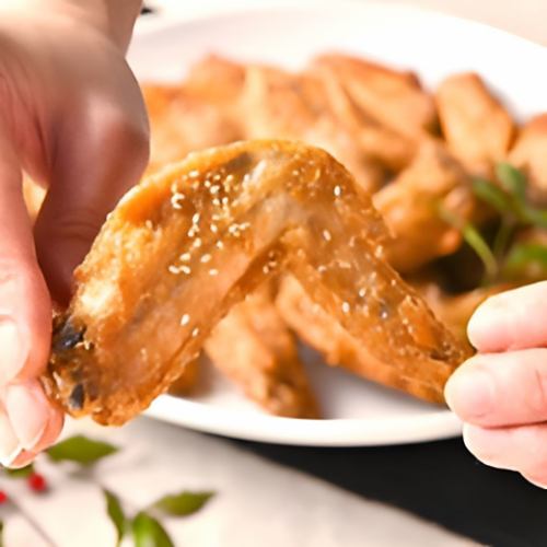 名古屋コーチン　手羽先の唐揚げ