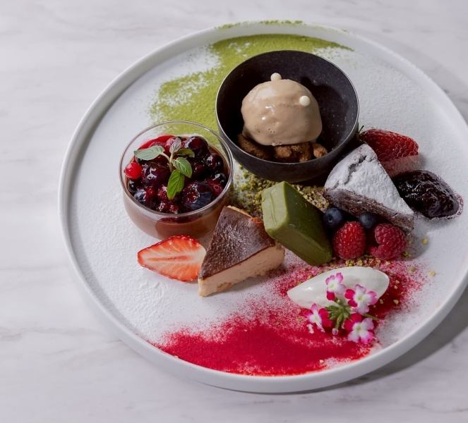 スイーツ好きは必見!!Bitのシェフパティシエが作るデザートの盛り合わせ!