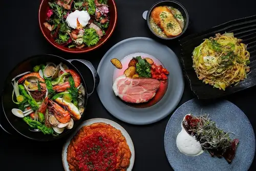 Don't miss our all-you-can-drink banquet course packed with the best of Niigata! Enjoy a blissful time savoring carefully selected, seasonal local ingredients…