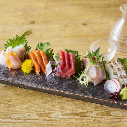 Five kinds of sashimi