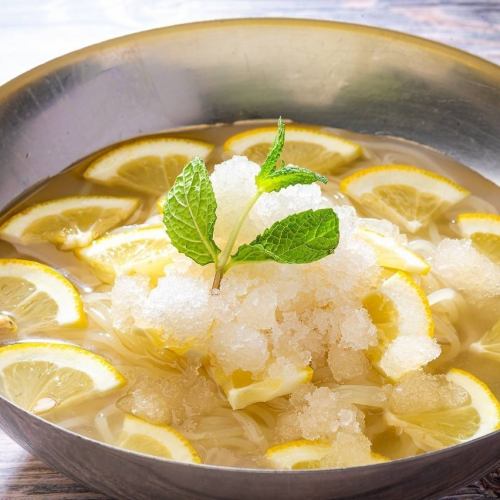【夏季限定メニュー◎】国産丸ごとレモン冷麺