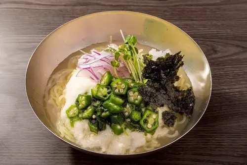 Refreshing and sticky cold noodles for summer