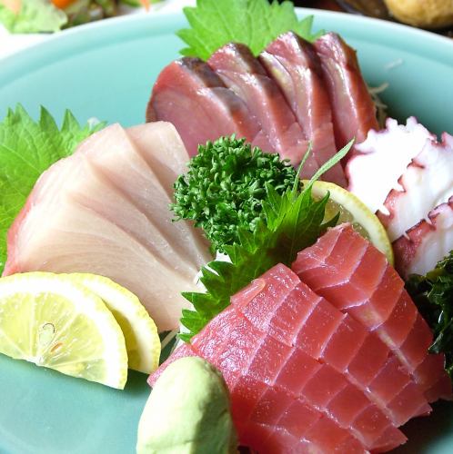 [Today's sashimi] [Sashimi platter (medium / small)]