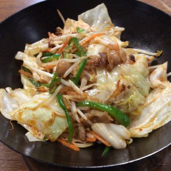 Stir-fried pork kimchi cabbage
