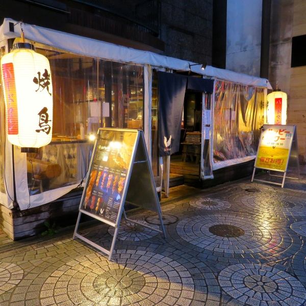 This lantern on Ginza Street is a landmark!