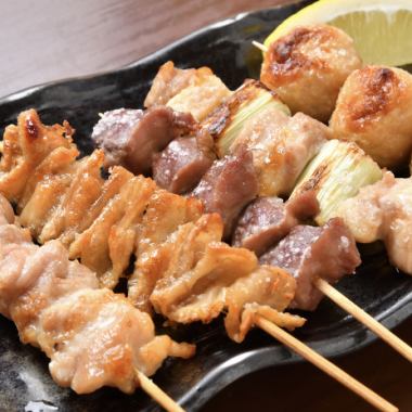 当店自慢の一品！お酒と相性抜群のやきとり☆みんなで一緒に楽しもう♪