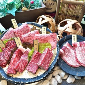 90 minutes of all-you-can-drink included!! Delicious meat course with 6 dishes including specially selected salted tongue, sirloin, fillet, etc. 5,500 yen (tax included)