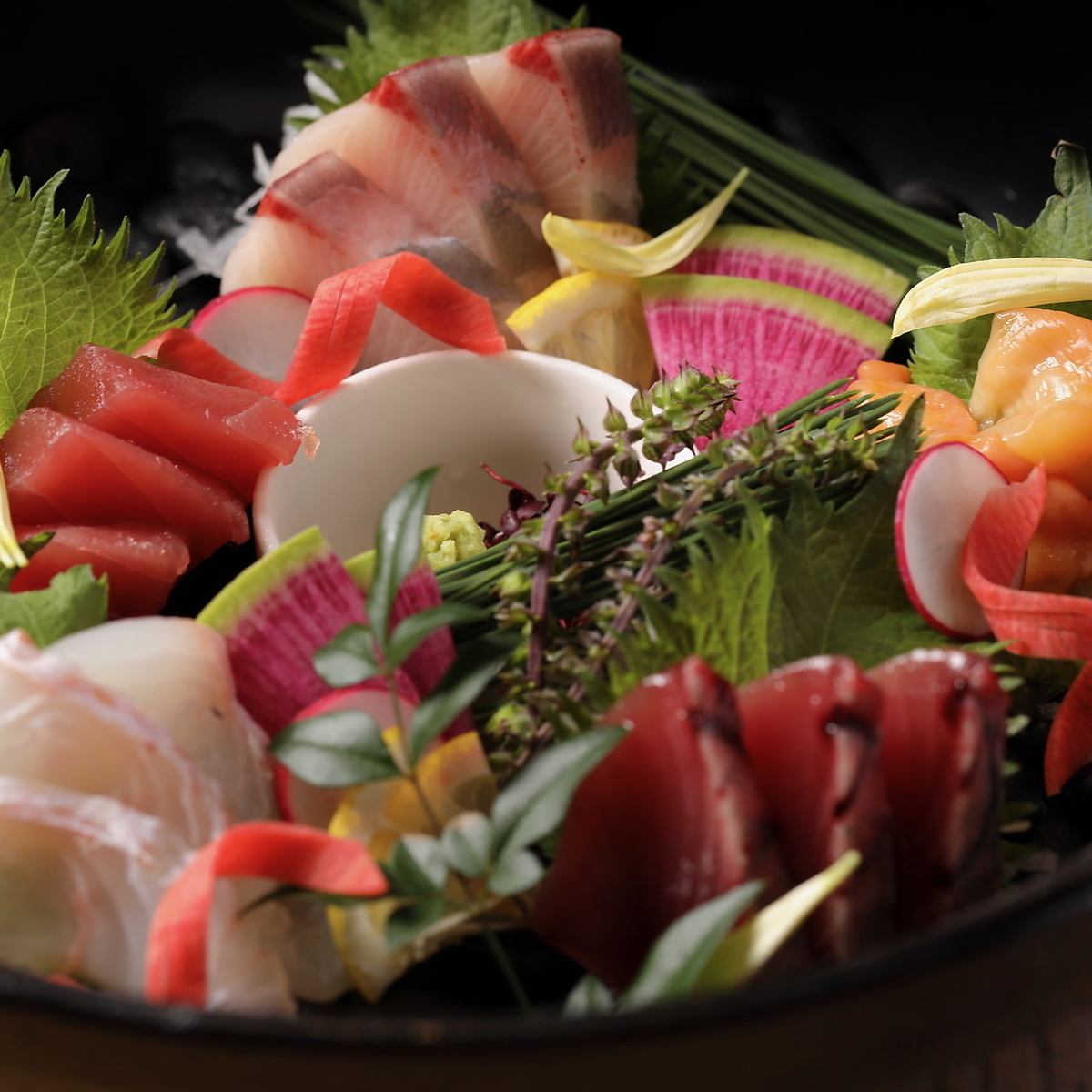 人気の本マグロと九条ネギのしゃぶしゃぶコースは6000円(税込)