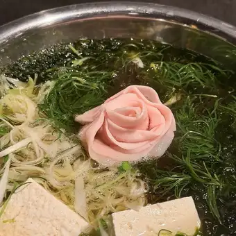 お造り3種盛りや沖縄県産アグー豚のアーサしゃぶしゃぶ、〆のもずく蕎麦など全6品6,000円