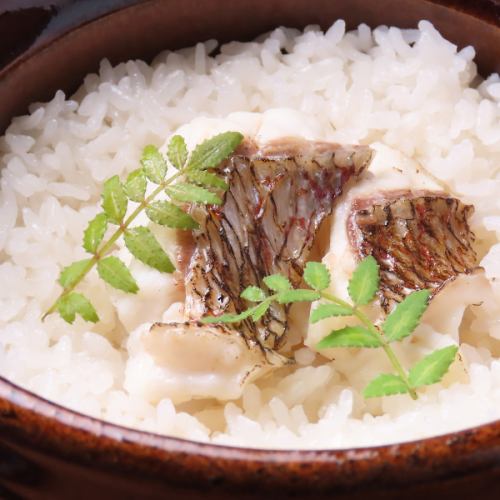 Red sea bream rice pot rice (1 go)