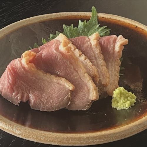 本鴨のたたき(木桶仕込み醤油添え)