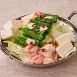 Hakata-style motsunabe (offal hotpot) for one person