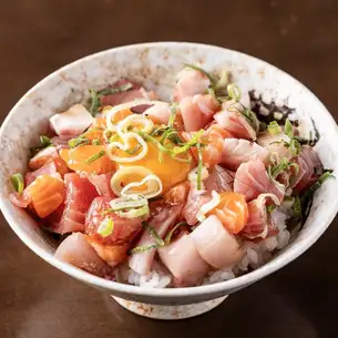海鮮ユッケ丼
