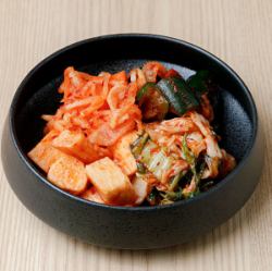 鶴橋の無限キムチ　盛り合わせ