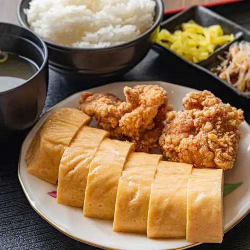 12種類の選べるからあげ定食♪おみそ汁付きで大満足のボリューム